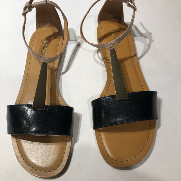 Nine West Shoes - Nine West sandals black leather and gold hardware